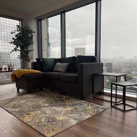 Luxury 2 Bedroom En-Suite Apartment Balcony Views Manchester Esterno foto