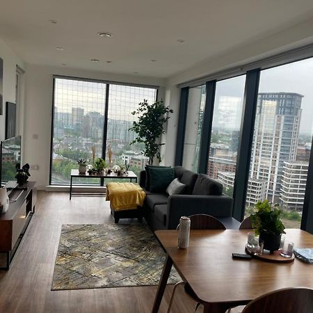 Luxury 2 Bedroom En-Suite Apartment Balcony Views Manchester Esterno foto