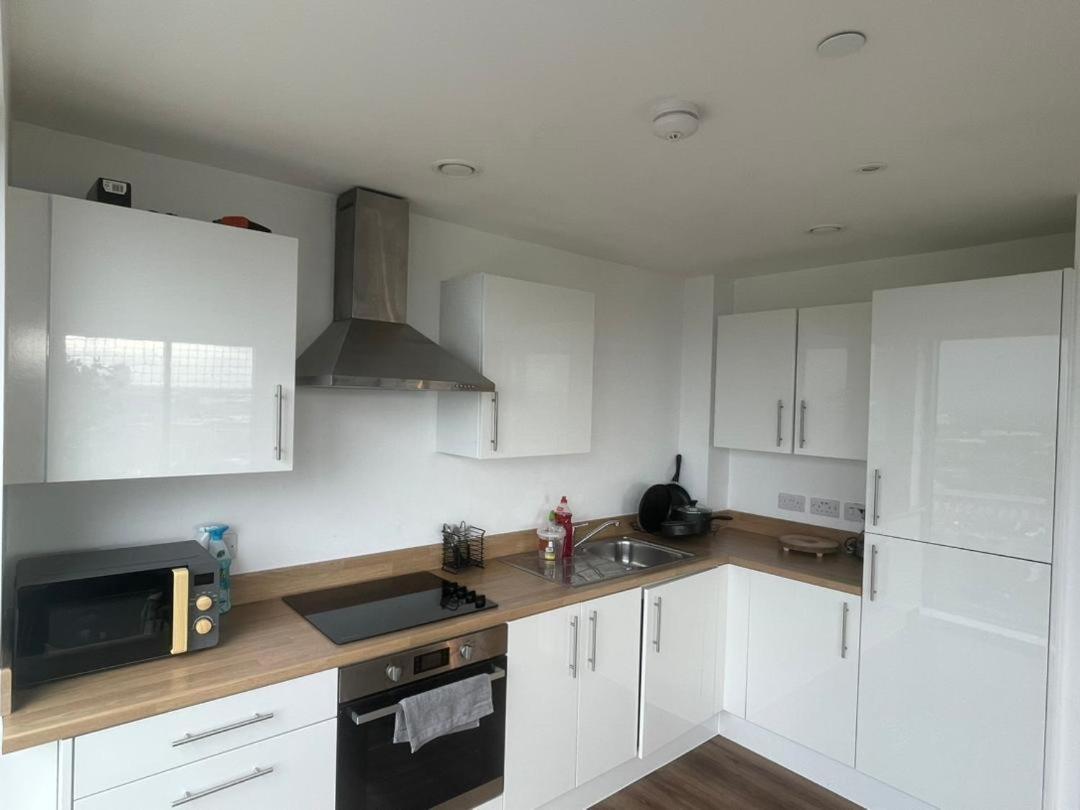 Luxury 2 Bedroom En-Suite Apartment Balcony Views Manchester Esterno foto