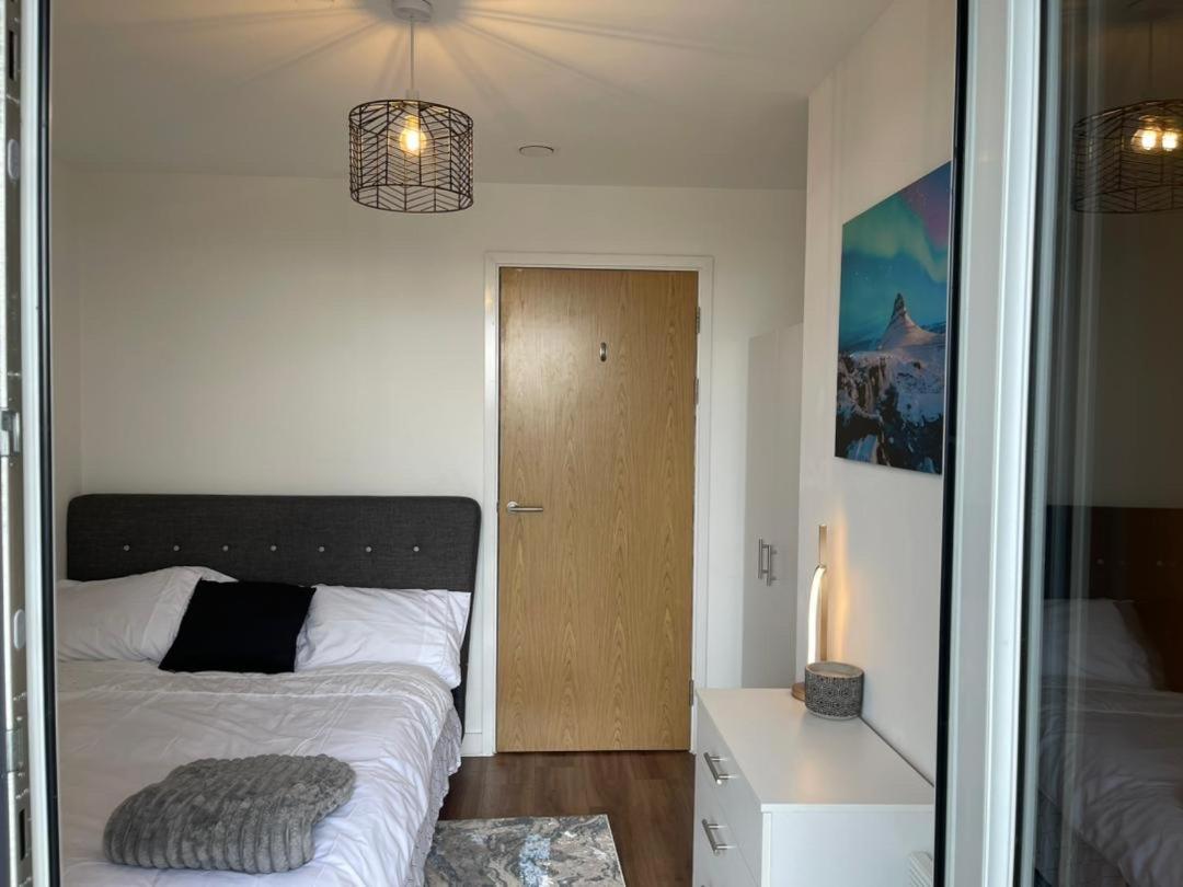 Luxury 2 Bedroom En-Suite Apartment Balcony Views Manchester Esterno foto